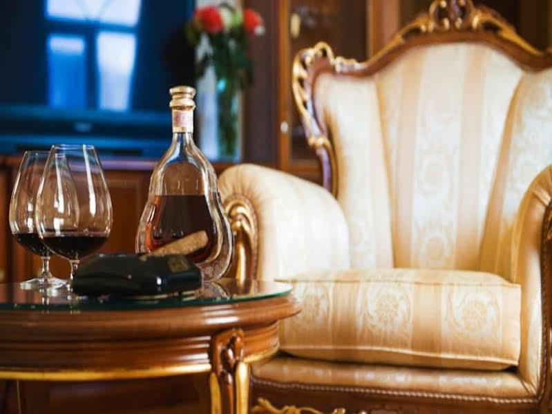 Optima Collection Podil Plaza Hotel Kiev Ngoại thất bức ảnh