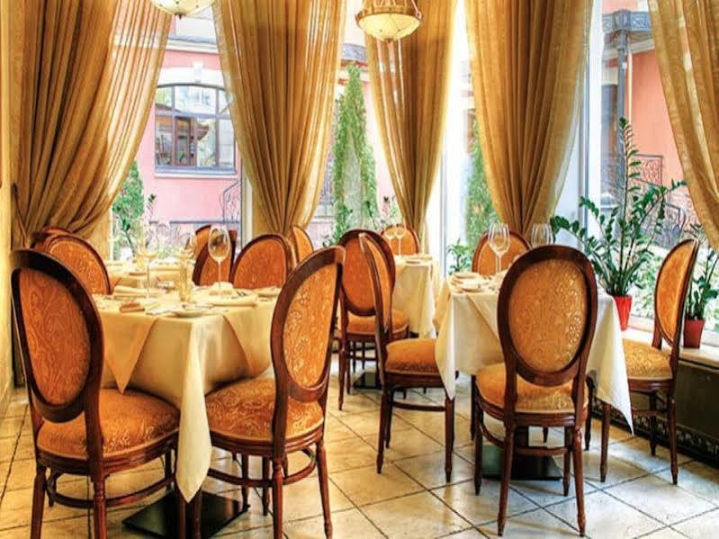 Optima Collection Podil Plaza Hotel Kiev Ngoại thất bức ảnh