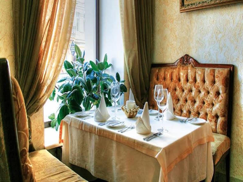 Optima Collection Podil Plaza Hotel Kiev Ngoại thất bức ảnh