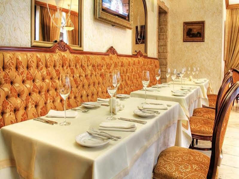 Optima Collection Podil Plaza Hotel Kiev Ngoại thất bức ảnh