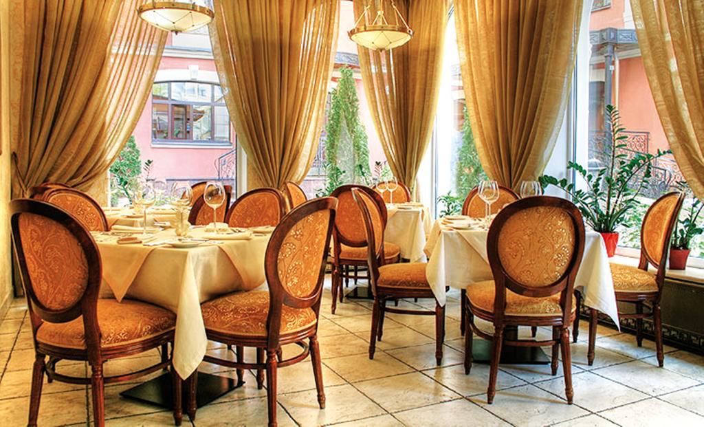 Optima Collection Podil Plaza Hotel Kiev Nhà hàng bức ảnh